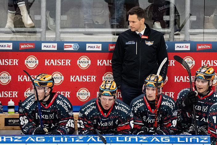 Head Coach Philipp Lukas (Steinbach Black Wings Linz) Steinbach Black Wings Linz vs Hydro Fehervar AV19, Weihnachtstrikot ICE Eishockey Liga, Linz AG Eisarena