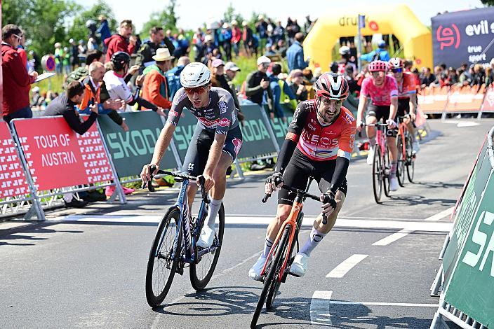 v.l. Luca Vergallito (ITA, Alpecin-Deceuninck Development Team), Victor Langellotti (ITA, Ineos Grenadiers), 3. Etappe Salzburg - Gaisberg,  Tour of Austria