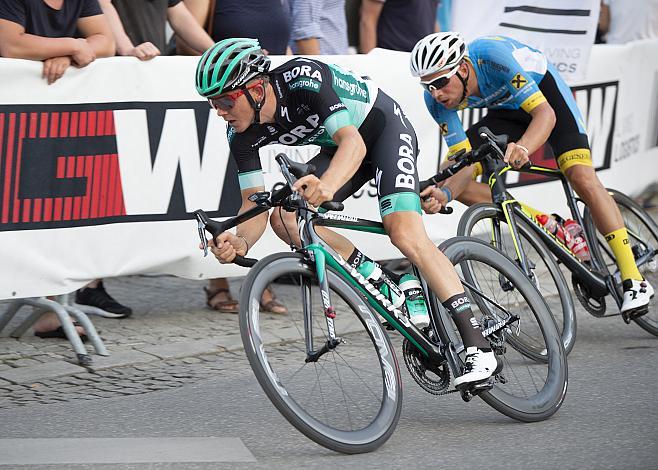 Gregor MÃ¼hlberger (AUT, Bora - Hansgrohe), Matthias Krizek (AUT, Team Felbermayr Simplon Wels) 20. Welser Innenstadt Kriterium