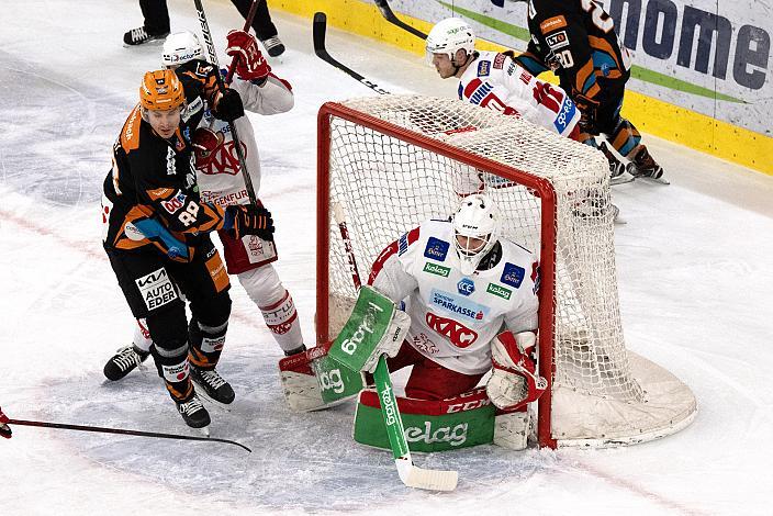 Dalibor Bortnak (Steinbach Black Wings Linz) , Tormann Val Usnik (EC KAC) Steinbach Black Wings Linz vs EC KAC, bet-at-home ICE Hockey League