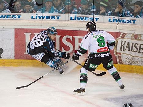 Mike Ouellette, Linz, EHC Liwest Black Wings Linz vs HDD Telemach Olympija Ljubljana