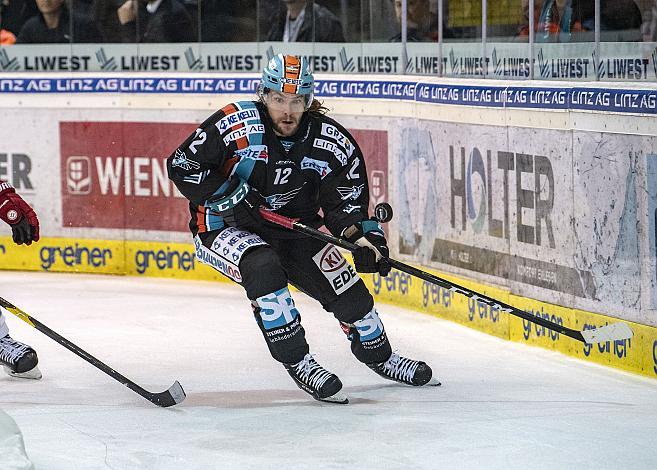 Im Bild Alexander Cijan (EHC Liwest Black Wings Linz) Eishockey, EHC Liwest Black Wings Linz vs HC Bozen