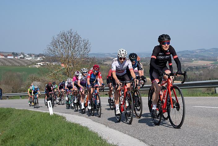 Damen Kathrin Schweinberger (AUT ÖAMTC Radclub Tirol), am Mistelbacher Berg, Damen Radliga, 69. Kirschblütenrennen Wels, Oberösterreich