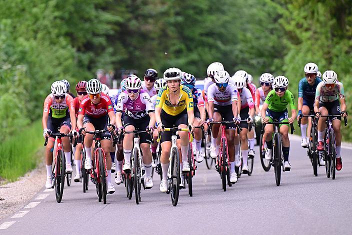 Im Gelben Trikot der Gesamtführenden Liv Wenzel (LUX, Team Luxembourg), Ybbsitz - Hochkar, Sportland NÖ women tour