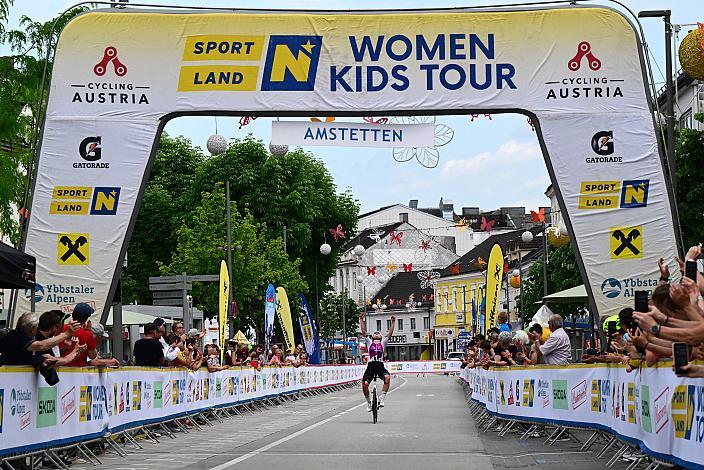 Etappensiegerin Maja Tracka (POL, AT Atom Deweloper Wroclaw)  Amstetten-Amstetten, Sportland NÖ women tour