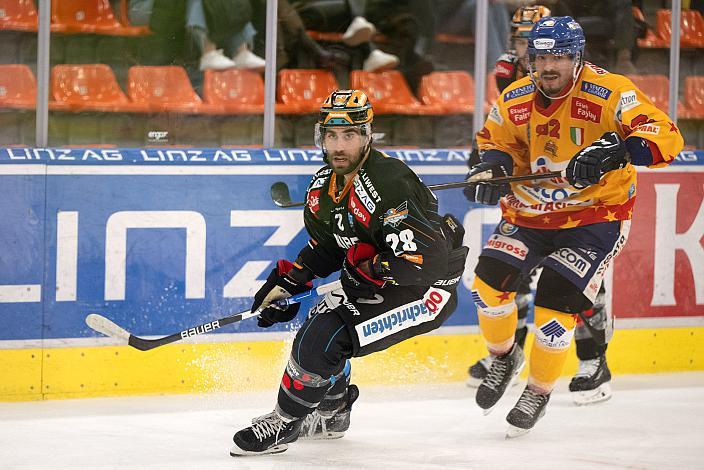 Martin Schumnig (Steinbach Black Wings Linz), Giordano Finoro (Migross Supermercati Asiago Hockey 1935), Steinbach Black Wings Linz vs Migross Supermercati Asiago Hockey 1935, 14. Runde ICE Hockey League, Steinbach Black Wings Linz, Linz AG Eisarena 