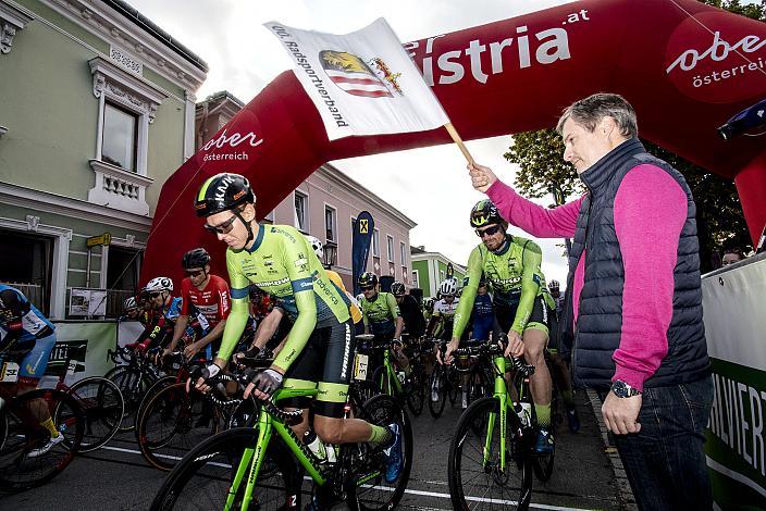 Start in Königswiesen, 1. Mühlviertler Hügelwelt Classik, Königswiesen,  U23, Elite Damen und Herren