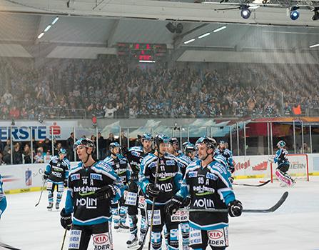 Linz jubelt, EC Red Bull Salzburg vs EHC Liwest Black Wings Linz