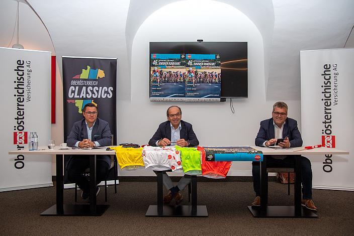 v.l. Kurt Schatzl, Stadtrat Marchtrenk  (OÖ Versicherung), Paul Resch (Präsident LRV Oberösterreich), Bürgermeister Paul Mahr, Marchtrenk, Pressekonferenz, 46. Int. Keine Sorgen Oberösterreich Juniorenrundfahrt
