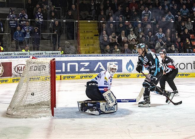Brian Lebler (EHC Liwest Black Wings Linz) scort das 4 zu 0 EHC Liwest Black Wings Linz vs EC Panaceo VSV