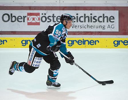 Robert Lukas (EHC Liwest Black Wings Linz) EHC Liwest Black Wings Linz vs HCB Suedtirol
