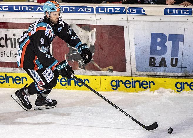 Im Bild TorschÃ¼tze zum 1 zu 0 Rick Schofield (EHC Liwest Black Wings Linz)   Eishockey, EHC Liwest Black Wings Linz vs HC Bozen