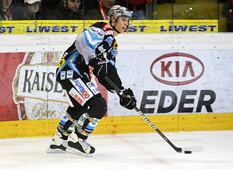 Daniel Oberkofler, Stuermer, Liwest Black Wings Linz vs. HK Acroni Jesenice