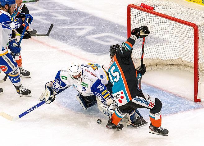 Juha-Pekka Hytönen (Black Wings 1992), Tormann Alexander Schmidt (EC GRAND Immo VSV) Black Wings Linz vs EC VSV, Eishockey, Bet at Home ICE Hockey League