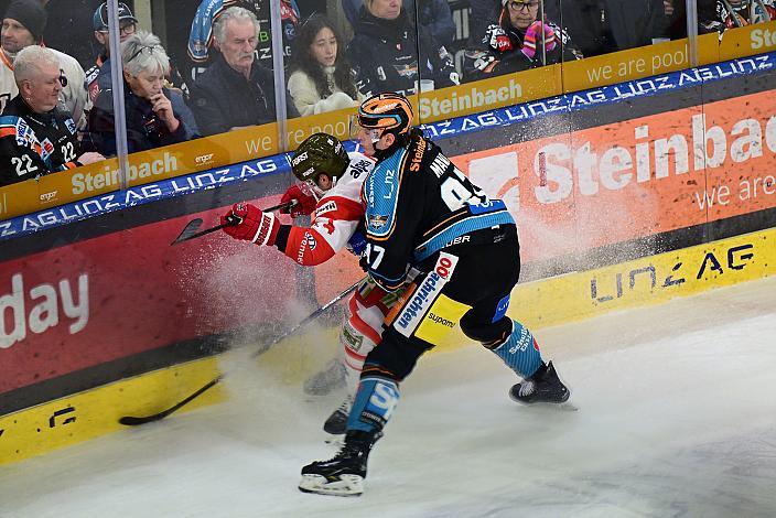 Giordano Finoro (HCB Suedtirol Alperia), Luka Maver (Steinbach Black Wings Linz) Win2Day ICE Hockey League,  Steinbach Black Wings Linz vs HCB Suedtirol Alperia ,  Linz AG Eisarena 