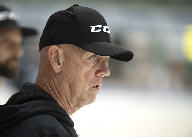 Head-Coach Tom Rowe (EHC Liwest Black Wings Linz) , Trainingsstart der EHC Liwest Black Wings  EHC Liwest Black Wings Linz