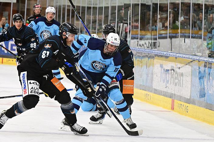 Adam Nemec (HK Nitra), Sean Collins (Steinbach Black Wings Linz).  Steinbach Black Wings Linz - HK Nitra (SVK), Linz AG Eisarena 
