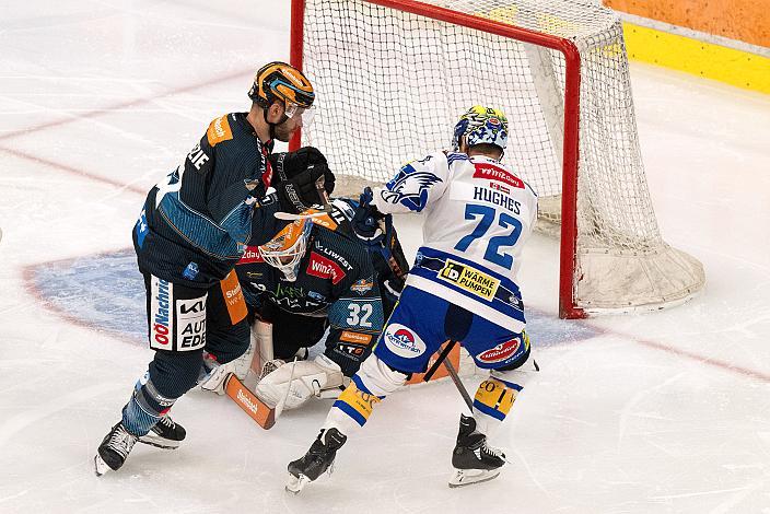 Matt MacKenzie (Steinbach Black Wings Linz), Tormann Rasmus Tirronen (Steinbach Black Wings Linz), John Hughes (EC iDM Wärmepumpen VSV) Steinbach Black Wings Linz vs EC IDM Wärmepumpen VSV, 2. Runde ICE Eishockey Liga, Linz AG Eisarena