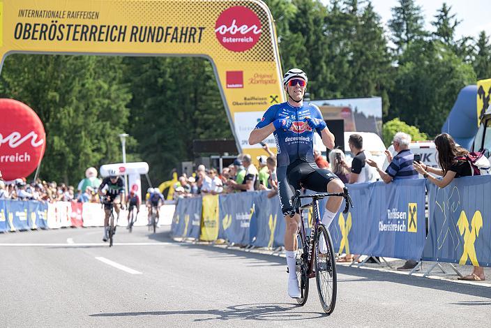 Etappensieger und im Gelben Trikot des Gesamtführenden Timo Kielich (BEL, Alpecin-Deceuninck Development Team),  1. Etappe Eferding - Geinberg, Int. Raiffeisen Oberösterreich Rundfahrt UCI Kat. 2.2