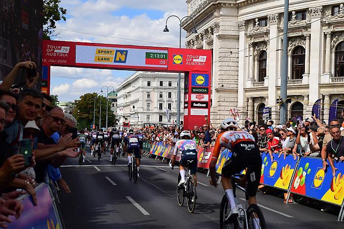 Philipp Hofbauer (AUT, Team Vorarlberg), Ziel Wien 5. Etappe von Langenlois nach Wien, 109km, Tour of Austria