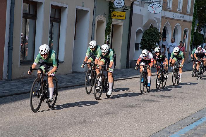 Das Damenteam MAXX-Solar Linding Woman Racing RG, Im Trikot der Führenden in der Radliga Lydia Ventker (GER, MAXX-Solar Linding Woman Racing RG), Braunau, Kriterium, ÖRV RadLiga, Radsport, Radliga, ÖRV, Damen Elite, 