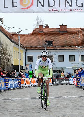 Der Sieger der Saisoneroeffnung Matej Marin, Team Perutnina Ptuj, Slowenien