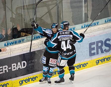 Fabio Hofer (EHC Liwest Black Wings Linz) jubelt, EHC Liwest Black Wings Linz vs Dornbirner Eishockey Club, Platzierungsrunde