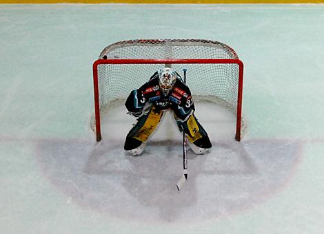 #32 Alex Westlund, Tormann, Liwest Black Wings Linz