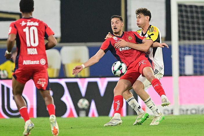 Ercan Kara (SK Rapid Wien), Joao Tornich (LASK), Fussball LASK vs SK Rapid Wien, Bundesliga Meitserrunde, 2025 - 2026