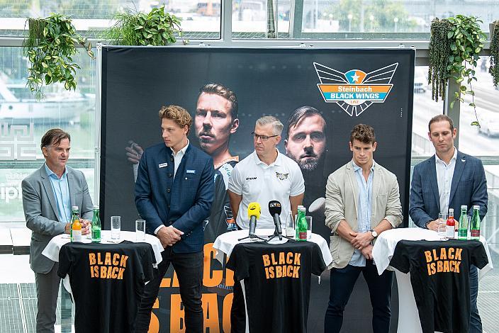 v.l. Präsident Peter Nader (Steinbach Black Wings Linz), Brian Lebler (Steinbach Black Wings Linz), Head Coach Dan Ceman (Steinbach Black Wings Linz), Emilio Romig (Steinbach Black Wings Linz), Manager Gregor Baumgartner (Steinbach Black Wings Linz) Pressekonferenz, Steinbach Black Wings Linz, Bet at Home ICE League 