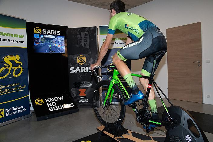 Michael Konczer (AUT, Hrinkow Advarics Cycleang) trainiert auf dem Saris Smarttrainer, Herren Elite, UCI Continental, Raiffeisen Hrinkow Bike Akademie