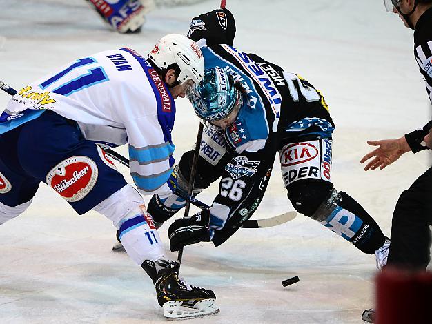 Rob Hisey  (Liwest Black Wings Linz) und Derek Ryan (EC VSV), EHC Liwest Black Wings Linz vs EC VSV, Play-Offs, Viertelfinale 