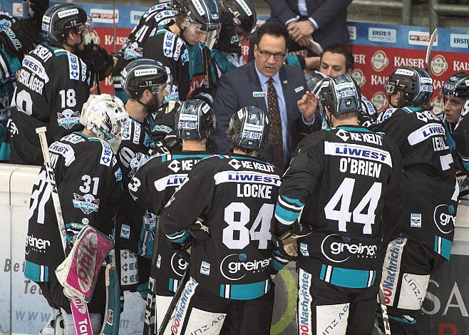 Head-Coach Troy Ward (EHC Liwest Black Wings Linz)  EHC Liwest Black Wings Linz vs KHL Medvescak Zagreb, Platzierungsrunde