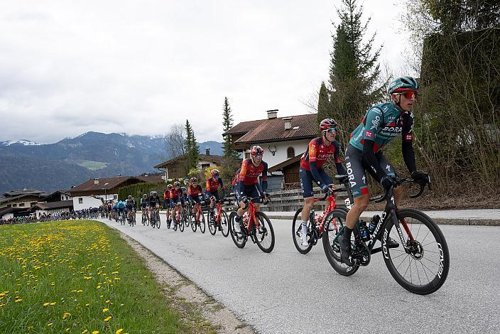 Florian Lipowitz (GER, Bora - Hansgrohe) an der Spitze des Feldes, 46. Tour of the Alps, 1. Etappe, Rattenberg - Alpbach 127,5km, Alpbach Tirol 