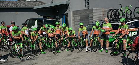 Start zum Radtag in Steyr,   Hrinkow Advarics Cycleang Team 