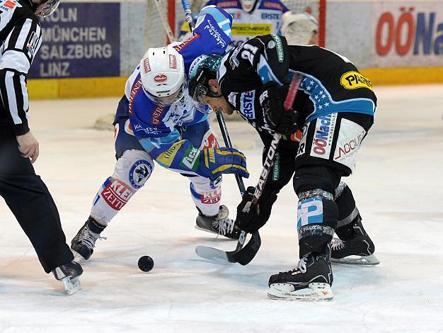 #21 Philipp Lukas, Linz und #11 Derek Ryan, EC VSV, EHC Liwest Black Wings Linz vs EC VSV