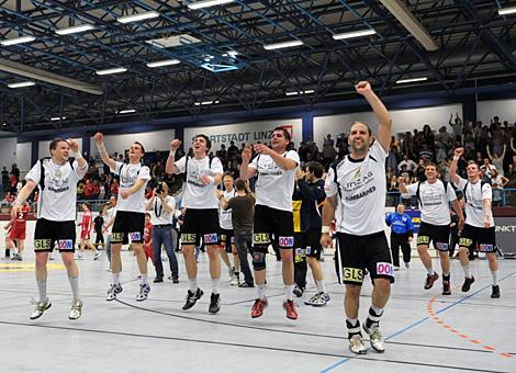  HLA, HC Linz AG vs ALPLA HC Hard die Linzer feiern den Einzug ins Semifinale.