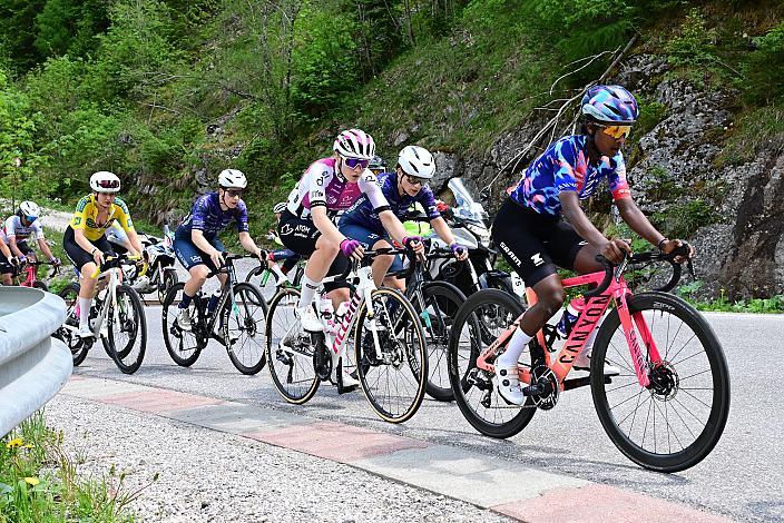 Tsige Kiros (ETH, Canyon SRAM) und Etappen und Gesamtsiegerin Sportland NÖ women tour Lea Fuchs (SUI, Spar CTO Woman), Ybbsitz - Hochkar, 