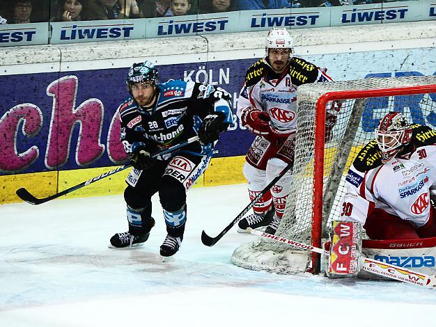 Mike Ouellette (Liwest Black Wings Linz) und Johannes Kirisits (EC KAC), EHC Liwest Black Wings Linz vs EC KAC, Play-Offs, Semifinale 