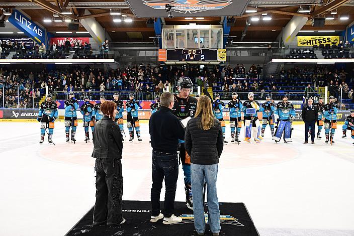 Brian Lebler (Steinbach Black Wings Linz), Saisonende in Linz, Spiel 2 Pre-Playoffs,  ICE, Steinbach Black Wings Linz vs EC iDM Wärmepumpen VSV, Linz AG Eisarena 