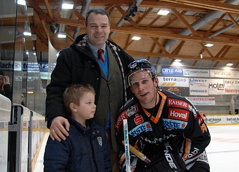 Spier des Abends Gregor Baumgartner Liwest Black Wings Linz KHL Medvescak Zagreb 