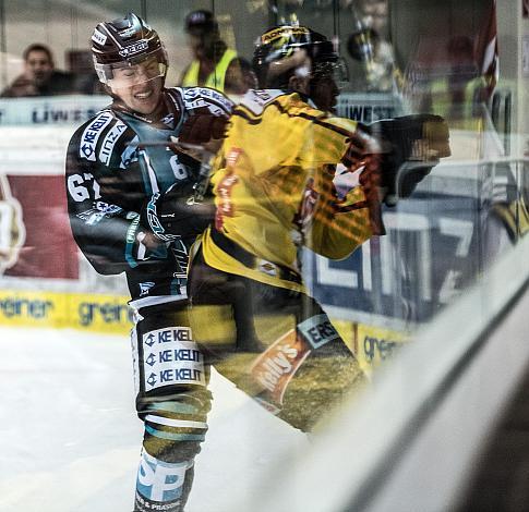 Mark Naclerio (EHC Liwest Black Wings Linz) ind Jamie Fraser (Vienna Capitals) EHC Liwest Black Wings Linz vs Vienna Capitals, Platzierungsrunde