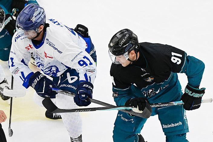 Marlon Tschofen (Steinbach Black Wings Linz), Hudson Elynuik (Straubing Tigers, Testspiel Steinbach Black Wings Linz vs Straubing Tigers, Linz AG Eisarena 
