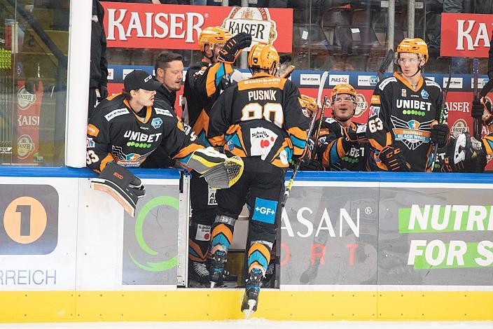 Julian Pusnik (Steinbach Black Wings Linz) feiert das 1 Saisontor für Linz Steinbach Black Wings Linz vs HC Tiwag Innsbruck - Die Haie, bet-at-home ICE Hockey League