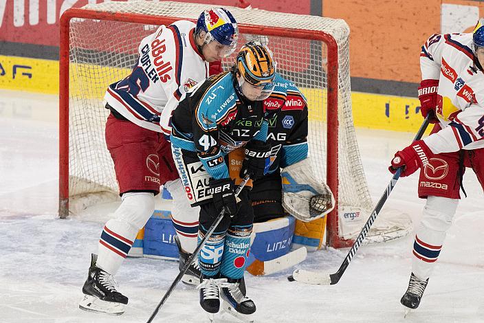 Niklas Würschl (Steinbach Black Wings), Peter Hochkofler (EC Red Bull Salzburg)  Win2Day ICE Hockey League,  Steinbach Black Wings Linz vs EC Red Bull Salzburg,  Linz AG Eisarena 