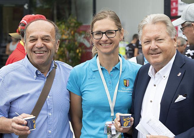 Paul Resch (PrÃ¤sident LRV OberÃ¶sterreich), Helga Mitmasser (Tour - Direktorin), Dir. Harald Mayer, (Ã–RV PrÃ¤sident), 3. Etappe Traun - Ternberg, Radsport 10. Int. OOE Rundfahrt  