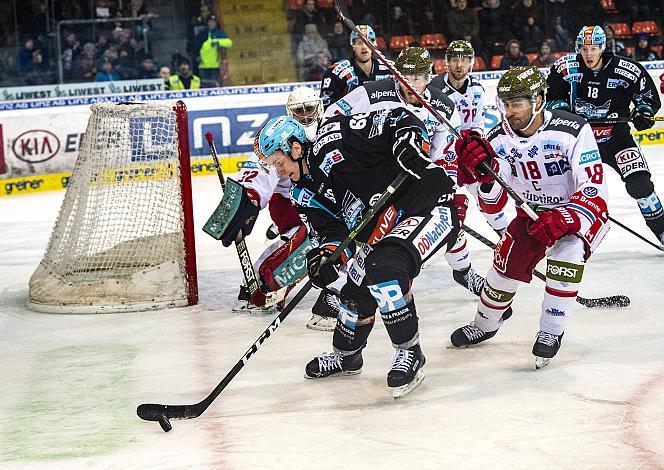 Im Bild: Stefan Gaffal (EHC Liwest Black Wings Linz), Anton Bernard (HCB Suedtirol Alperia), Eishockey,  EHC Liwest Black Wings Linz vs HCB SÃ¼dtirol Alperia 