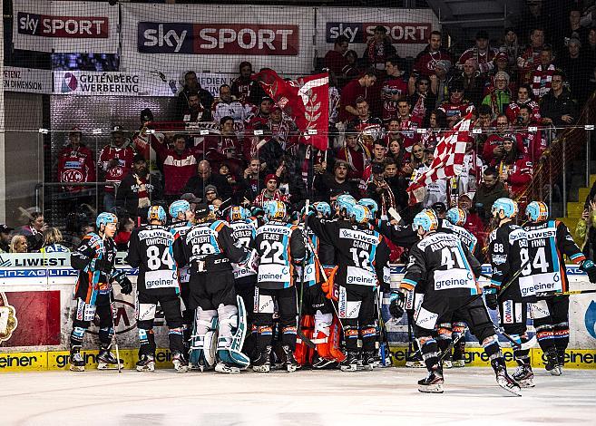 Linz feiert den Overtime Sieg, Eishockey,  2. Viertelfinale EHC Liwest Black Wings Linz vs EC KAC