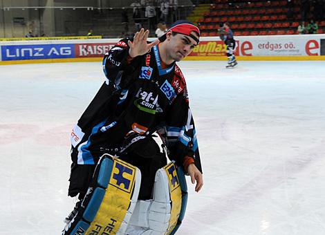 #32 Alex Westlund, Tormann, EHC Liwest Black Wings Linz feiert seinen Geburtstag.