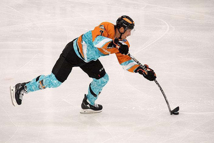 Brian Lebler (Steinbach Black Wings Linz) Steinbach Black Wings Linz  vs MAC Budapest
